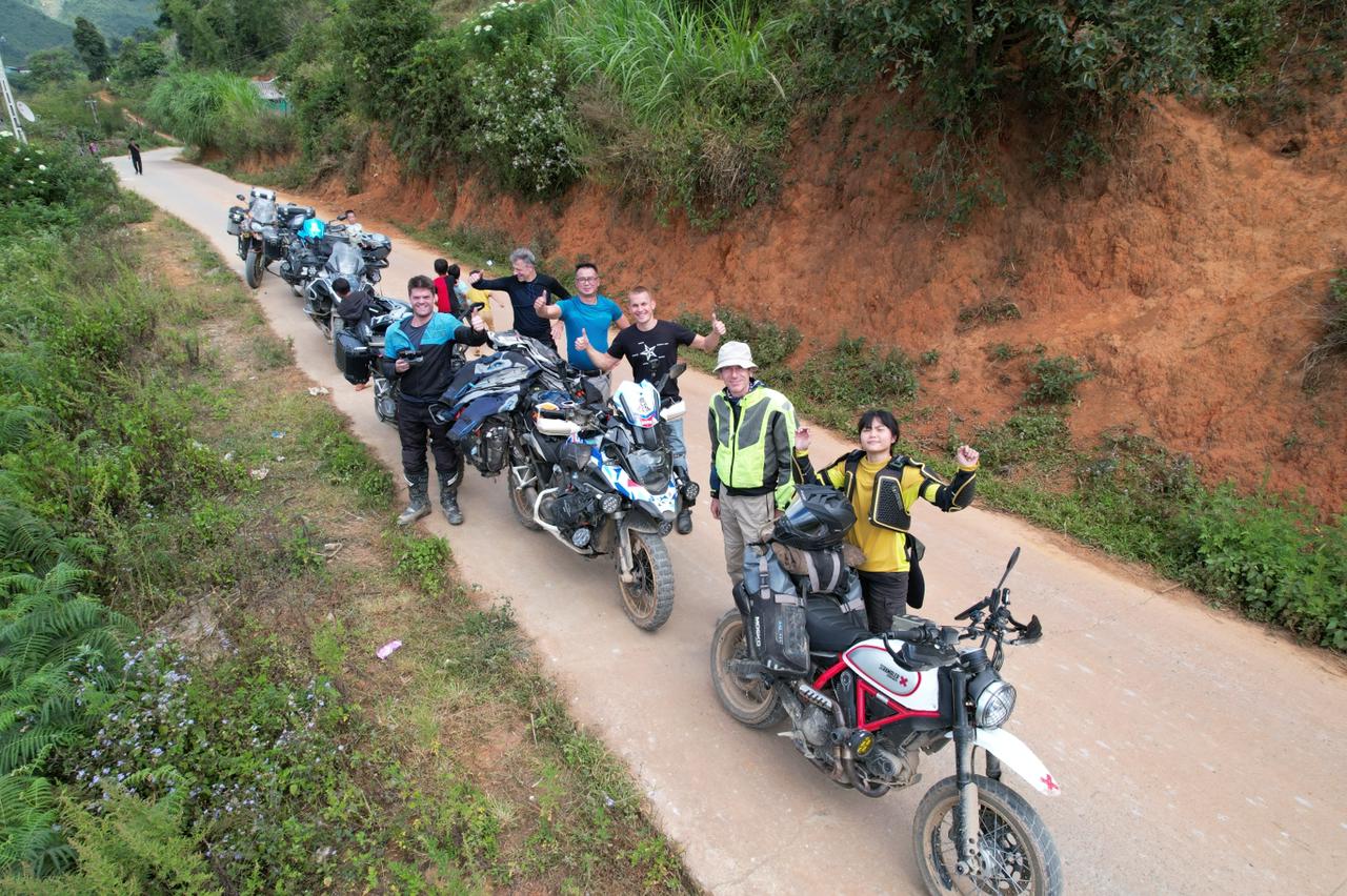 Foreigners enyoying bike ride at bhaktapur